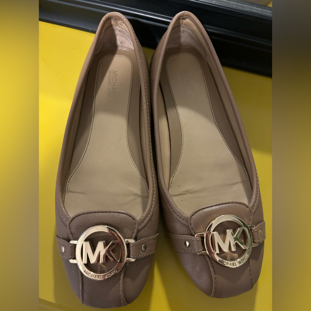 Michael Kors flats - Size 8.5